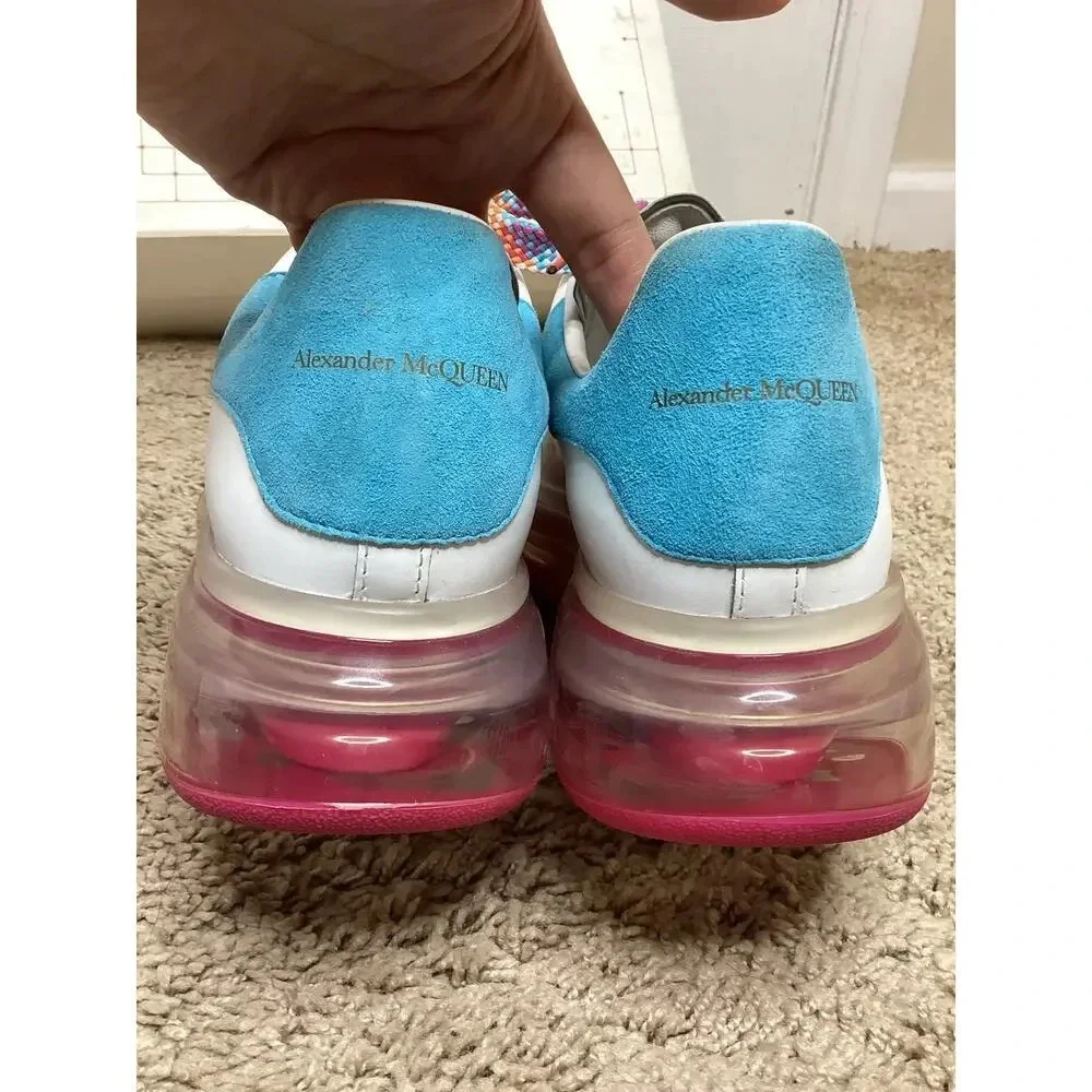 Limited Edition Alexander McOueen Larry Sneakers - size 41 white with pink sole